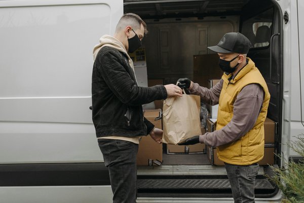 Tarifs livraison zones urbaines : optimiser vos coûts efficacement